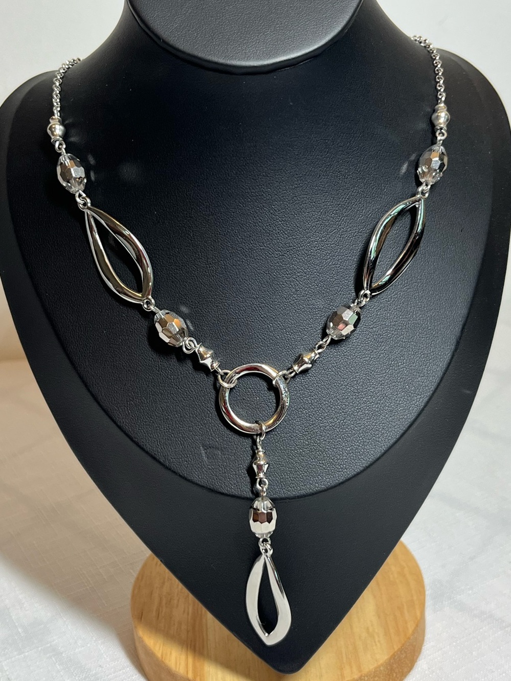 Lia Sophia Shiny Silver Drop Y-Necklace
Excellent condition